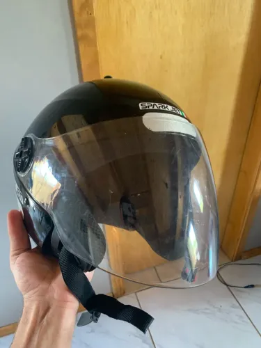 Capacete