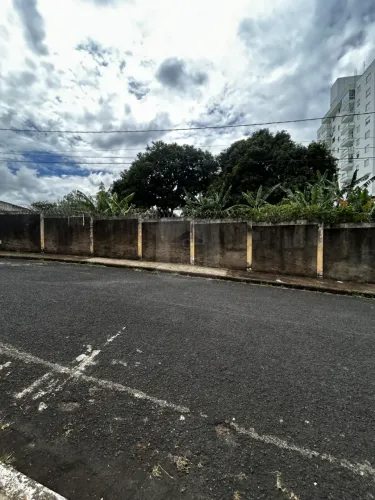 Terreno Para Venda No Bairro Roosevelt Em Uberlândia