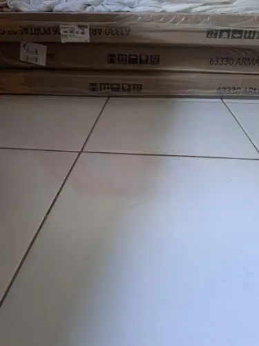 Vende-se guarda roupa novo na caixa