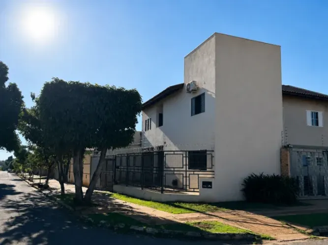 Alugo Sobrado de Esquina Vila Belo Horizonte - 1 Suíte 2 Quartos 1 Garagem