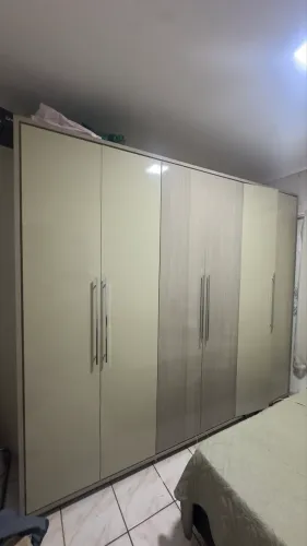 Guarda Roupa de 6 Portas