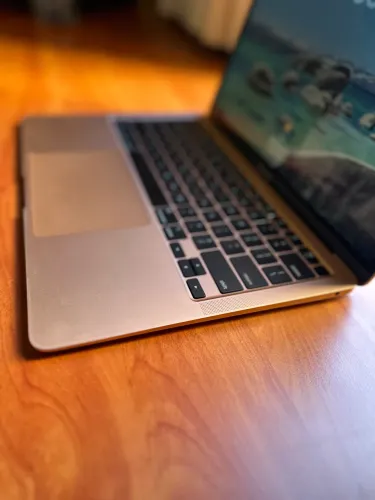MacBook M1/2020/256GB/8GB de RAM PODE RETIRAR NA ZONA SUL CAMPO BELO
