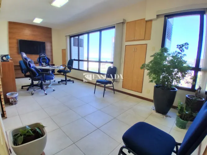 Sala comercial na Enseada do Suá para Venda, Vitória, ES