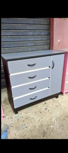 Interessado em comprar uma cômoda nova? Temos a sua, não é cobrado frete para a ZN. 