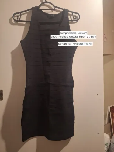 Vestido tubinho preto