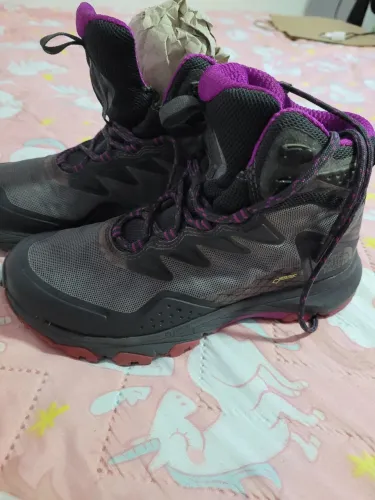 Bota north face semi nova
