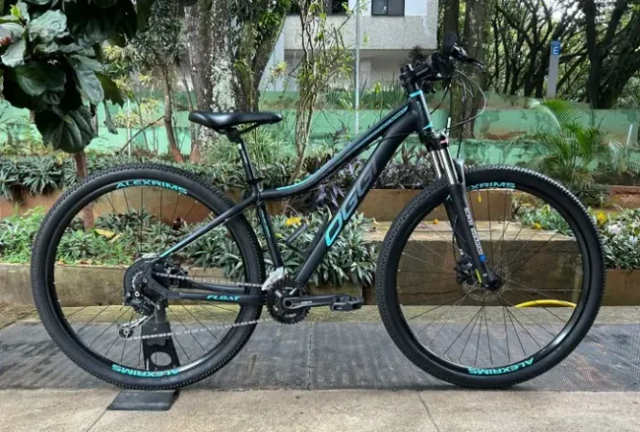 Bicicleta Oggi Float seminova 