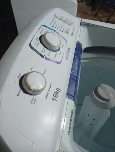 Máquina de lavar Eletrolux 16k seminova