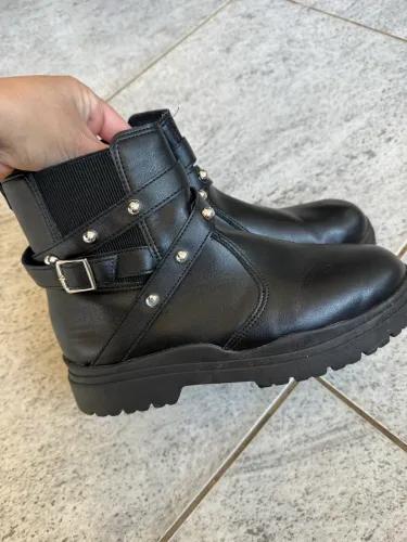 Bota molekinha 36