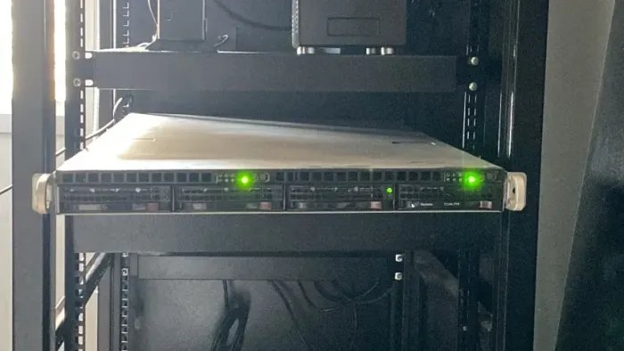 Servidor Supermicro 1U 2 em 1 - 2 Nós Xeon E5620 - 48GB ECC - Sem HD