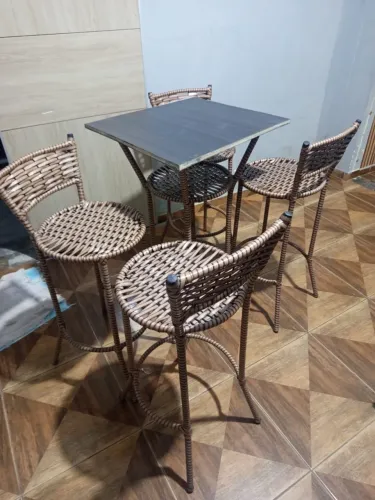 Mesa 4 cadeiras 