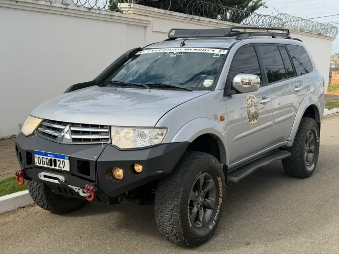 Mitsubishi Pajero Dakar HPE 3.2 4X4 T.I Dies 5P AUT 2013