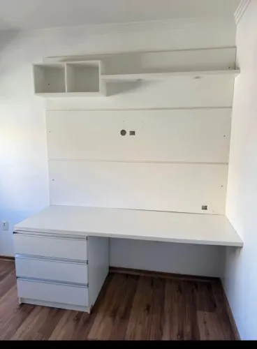Home Office (painel + escrivaninha)