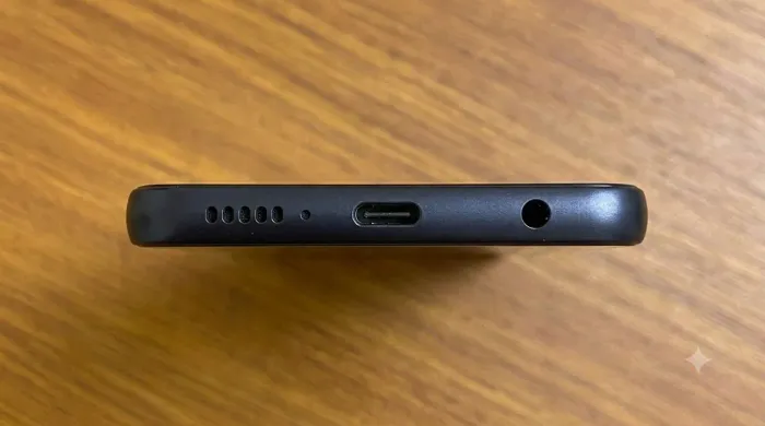 Celular A15 azul escuro, semi novo apenas marcas de uso.