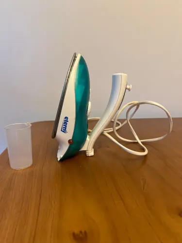 Ferro de passar roupa para viagem 