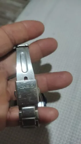Vendo um relógio casio solar funcionando perfeitamente 
