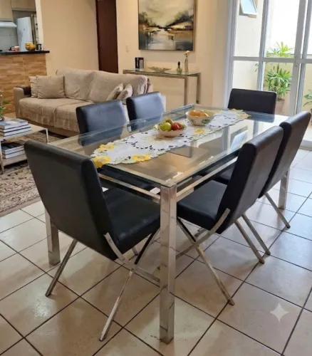 Mesa de jantar com 6 cadeiras em inox