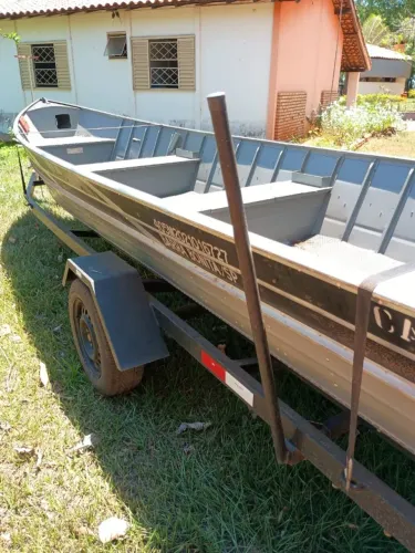 VENDO BARCO CARRETA E MOTOR YAMAHA 25HP