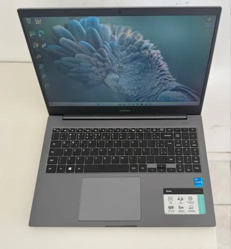 Samsung Galaxy Book 4 15.6? i5 RAM 8gb 256gb
