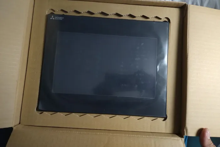IHM Mitsubishi 10"