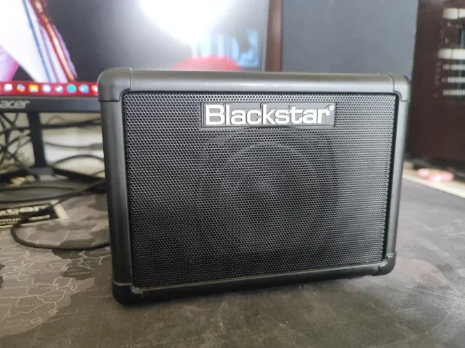 Mini Cubo Blackstar Fly 3 Watt USADO