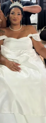 Vendo vestido de noiva importado cetim