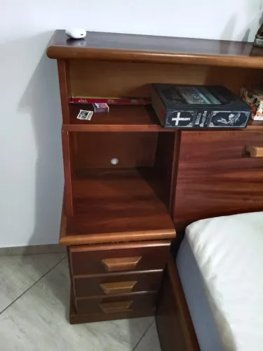 Cama Casal em madeira de Gramado
