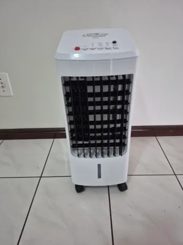 Circulador de ar torre britânia 220 w