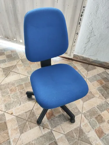 Cadeira de escritório azul