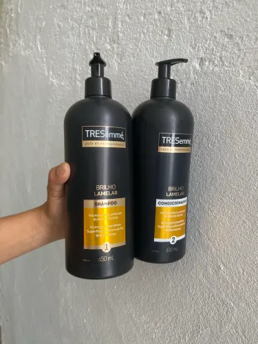 Kit de Shampoo e Condicionador Brilho Lamelar da Tresemmé