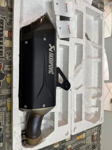 Escapamento AKRAPOVIC
