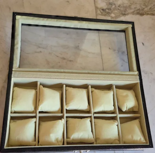 Porta jóias e porta relógios