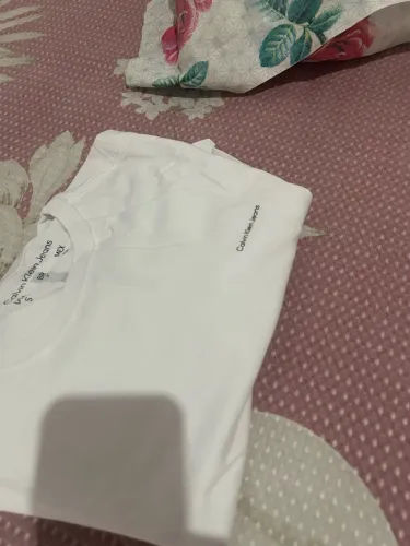 Camisa Calvin Klein branca 