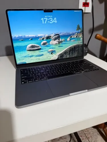 apple MacBook Air m2
