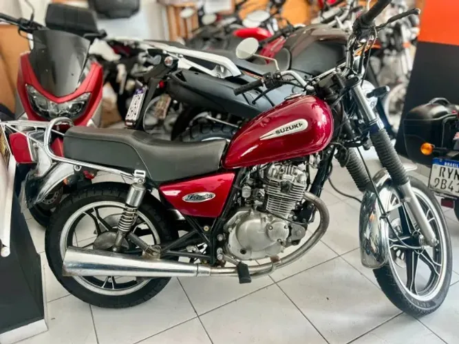 Suzuki Intruder 125 no repasse venha ver e fazer sua proposta
