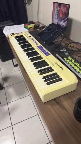 Controlador Waldman Krypton 61 