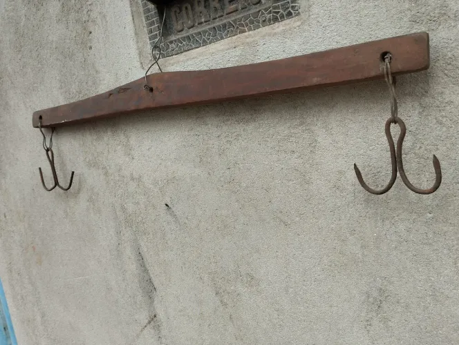 Balança antiga de madeira, tropeiro.