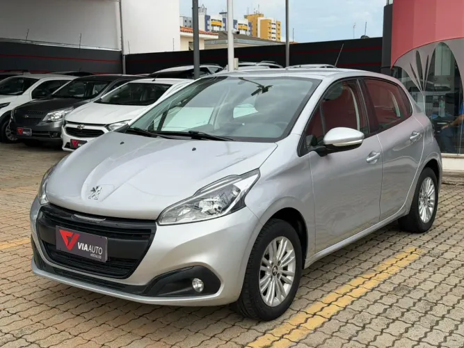 Peugeot 208 Active 1.2 Flex 12V 5P Mec. 2020