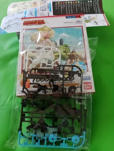 kit para montar Dragon Ball Lunch -Bandai