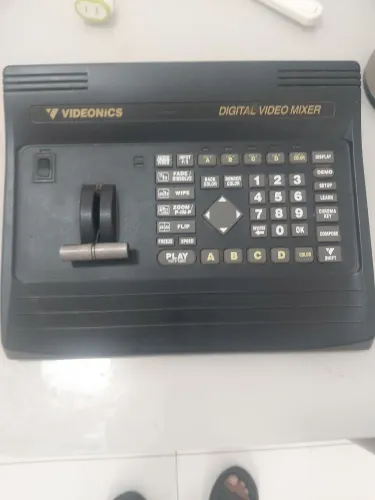 Vídeonics digital vídeo mixer
