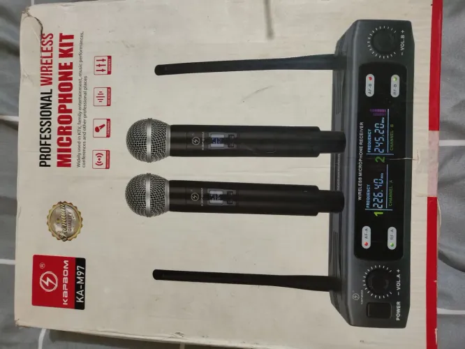 Microfone auricular Karcect$350+ microfone sem fio 2 bastões$350 + 2 pedestais caixa $100