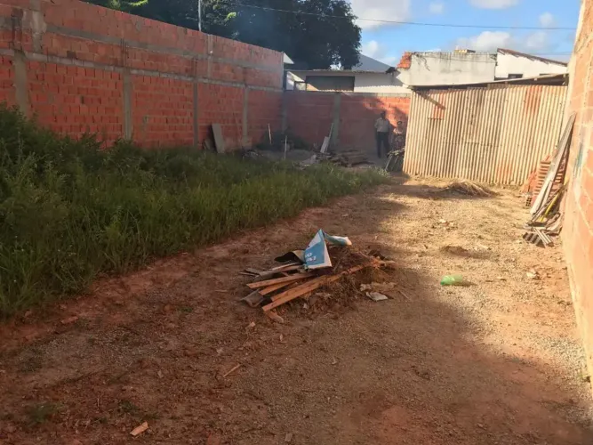 Imóvel para venda possui 200 metros quadrados em Jabotiana - Aracaju - SE