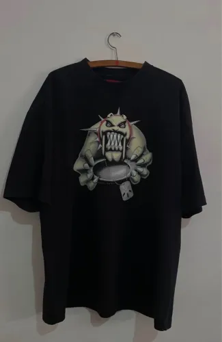 Camiseta Oakley X Piet, ediçãoh exclusiva Moster Dog
