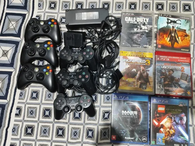 Lote de jogos e controles ler a descrição.