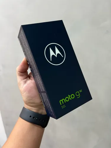 Moto G 82 / Destaque pela tela Oled de 120 Hz