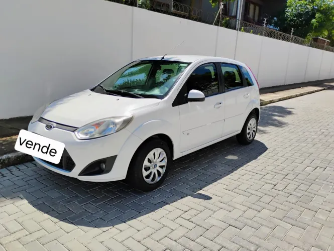 Ford Fiesta SE 1.6 8V Flex 5P 2014