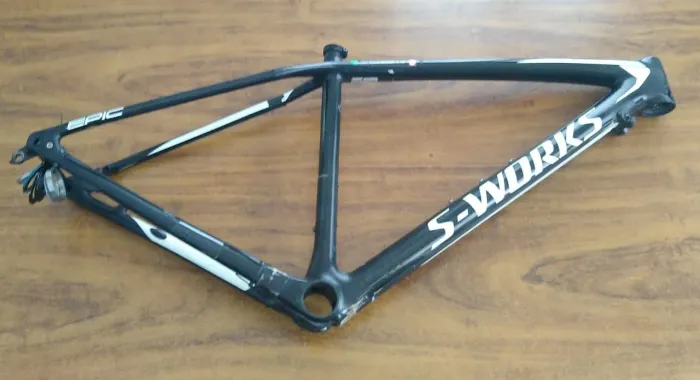 Quadro specialized Epic Sworks tam 17 Carbono Boost 