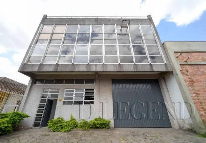 - PRÉDIO COMERCIAL / SEDE DE EMPRESA