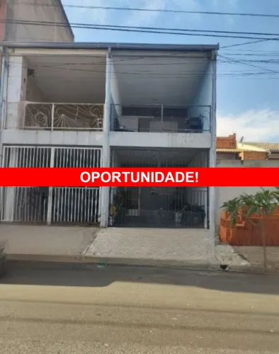OPORTUNIDADE DE NEGÓCIO SOBRADOS GEMINADOS A VENDA COM BOA LOCALIZAÇÃO EM BAIRRO TRANQUILO