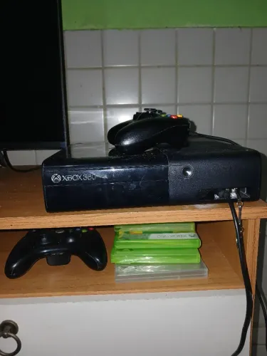 Xbox 360 Super Slim Desbloqueado